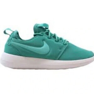 Nike Roche Shoes Size 6